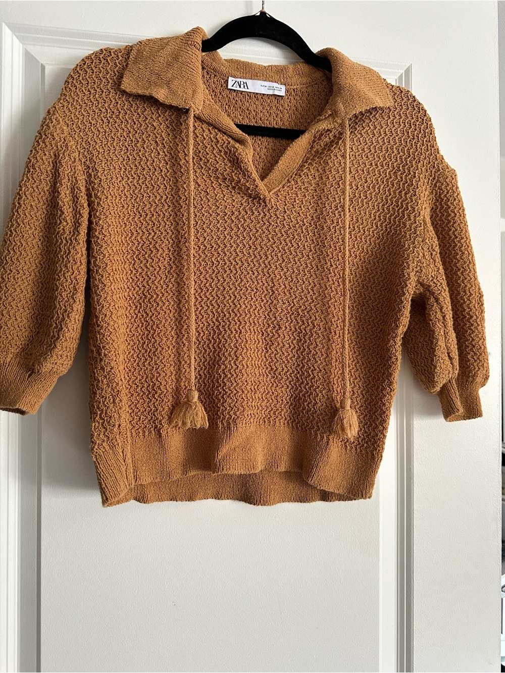 Zara Knit Cropped and short sleeve sweater, Size M
